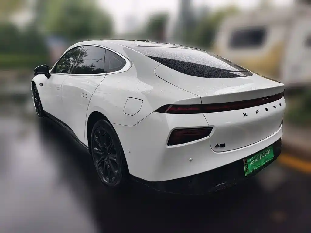 Фото 4 - XPeng P7