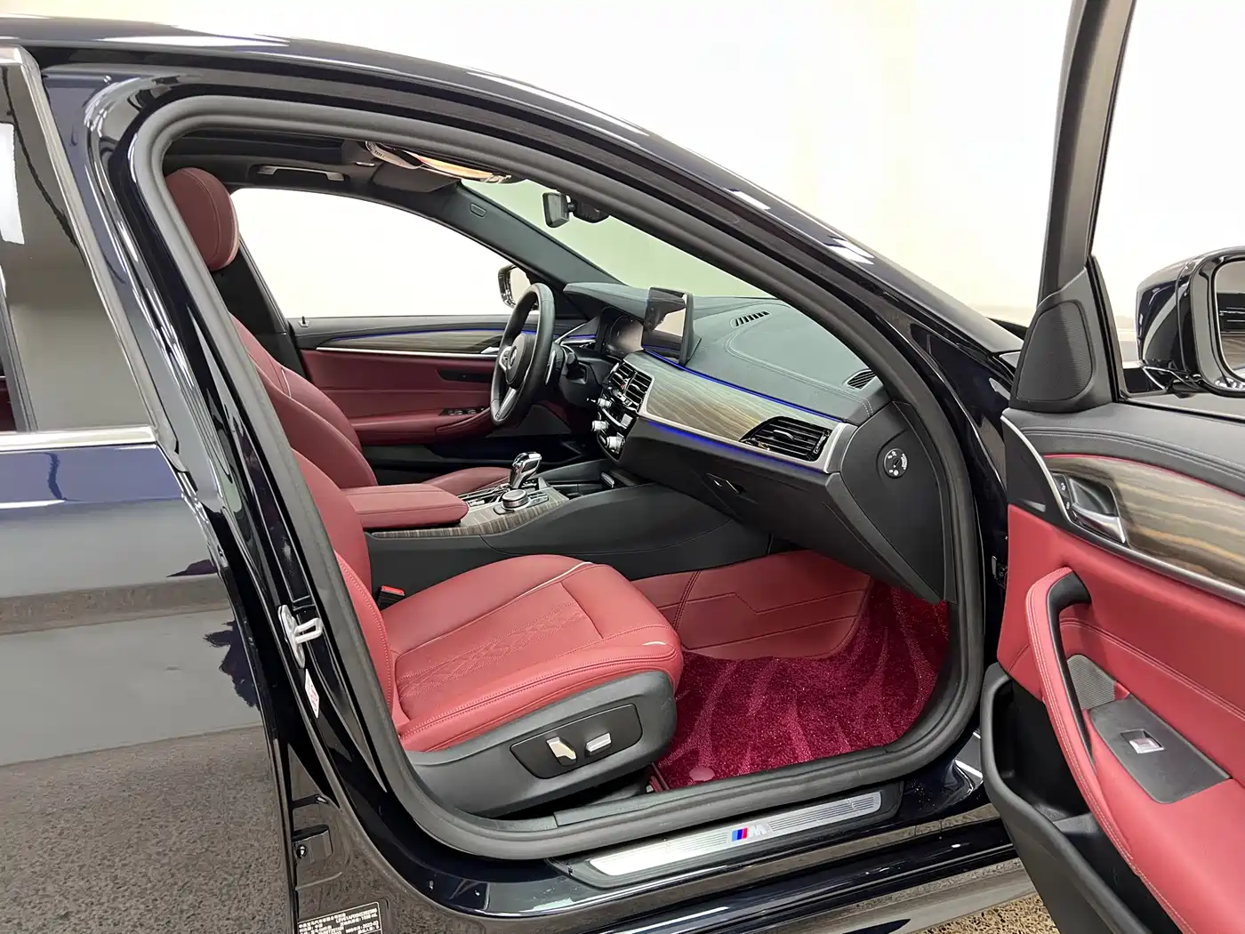 BMW 5 Series 2022 Facelift 530Li Leading M Sport Package фото 28