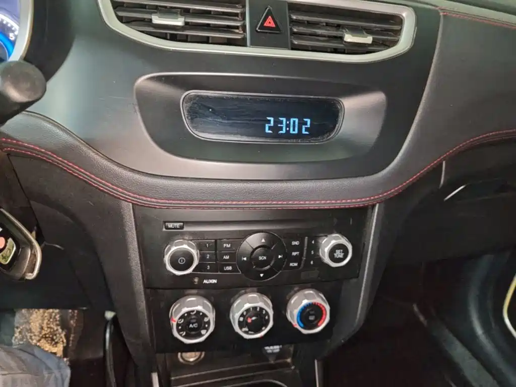 Zhonghua V3 2017 2016 1.5L Automatic Comfort