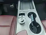 Фото 14 - Cadillac XT5