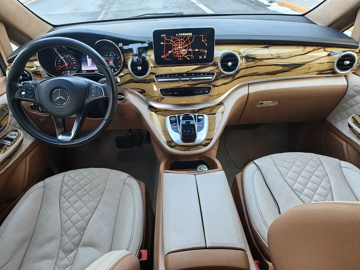 Mercedes-Benz V-Class 2018 V 260 L Premium Long Wheelbase Edition China VI фото 24