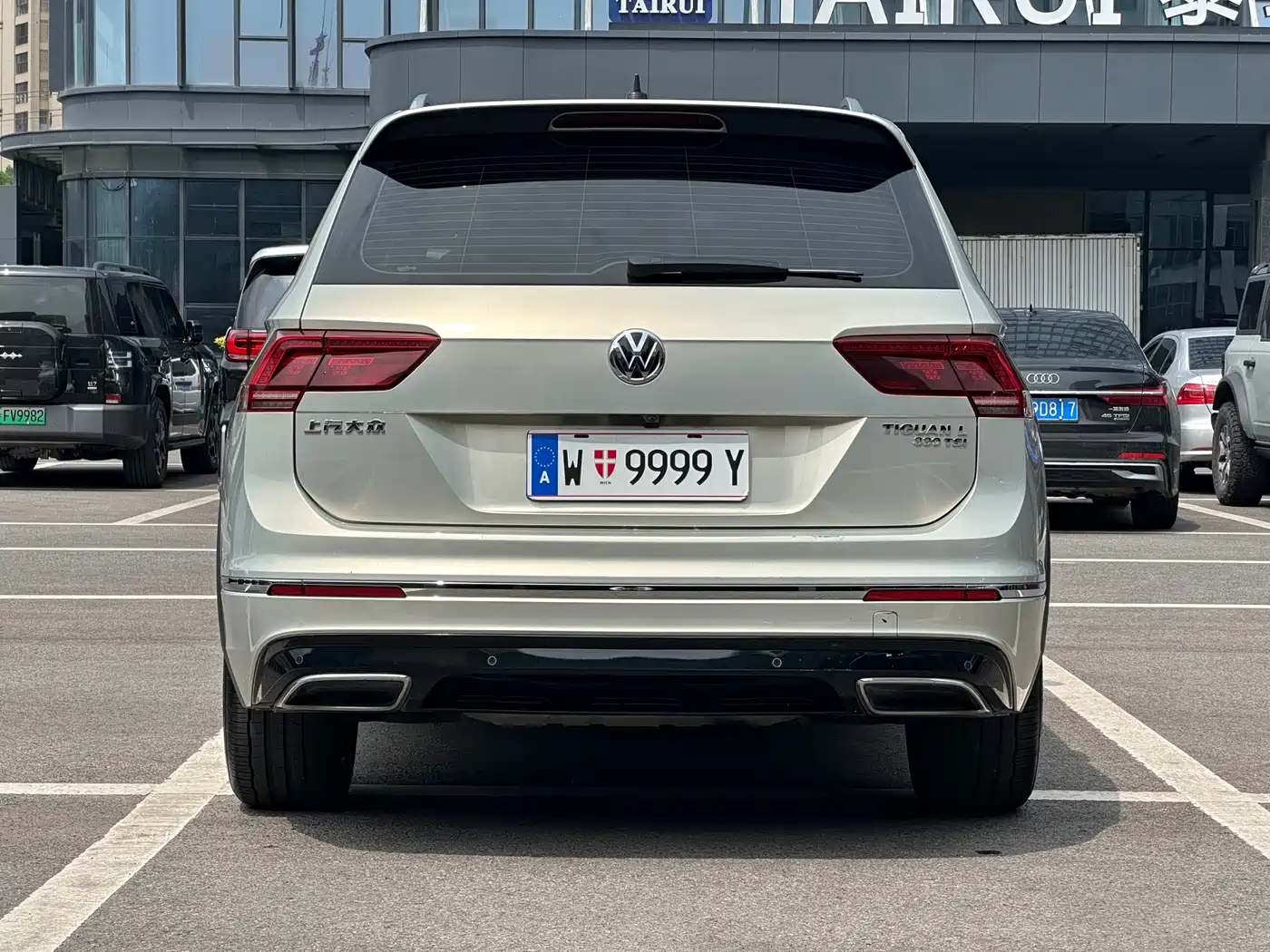 Volkswagen Tiguan L 2019 330TSI Automatic 2WD R-Line Flagship Edition China VI фото 6