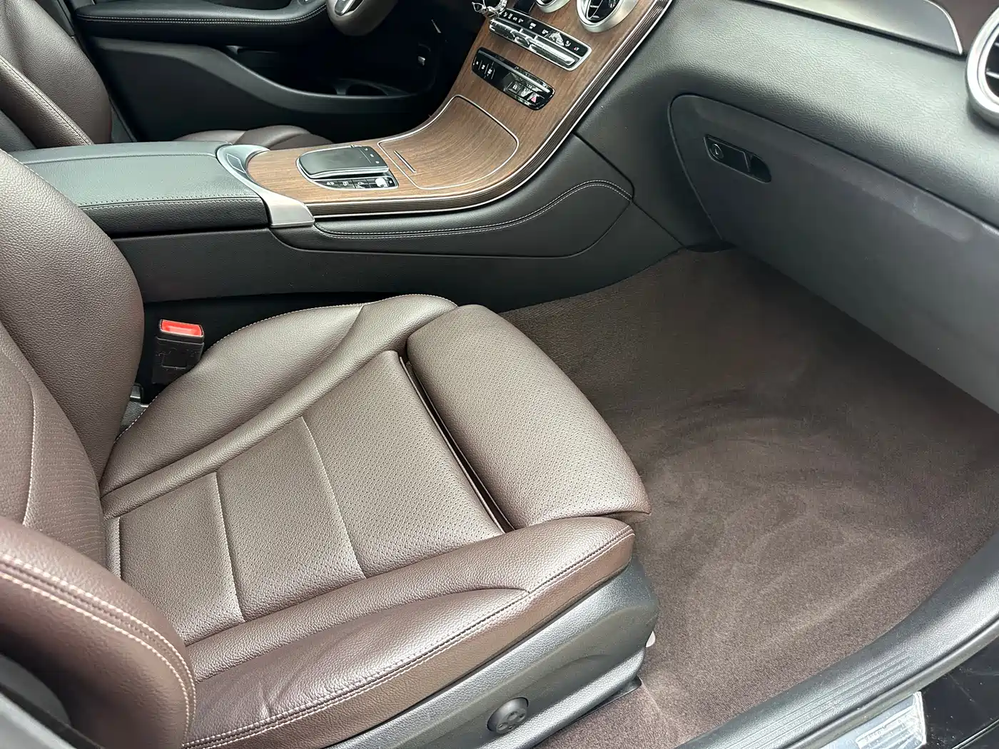 Mercedes-Benz GLC 2021 GLC 300 L 4MATIC Sporty фото 9