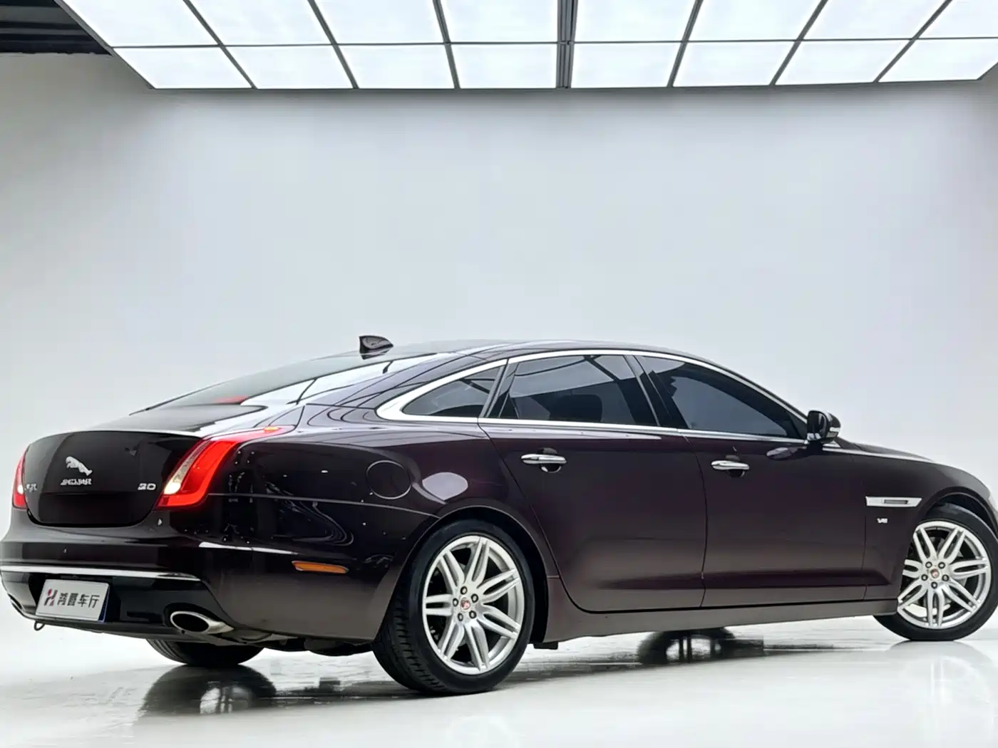 2018 Jaguar XJ
