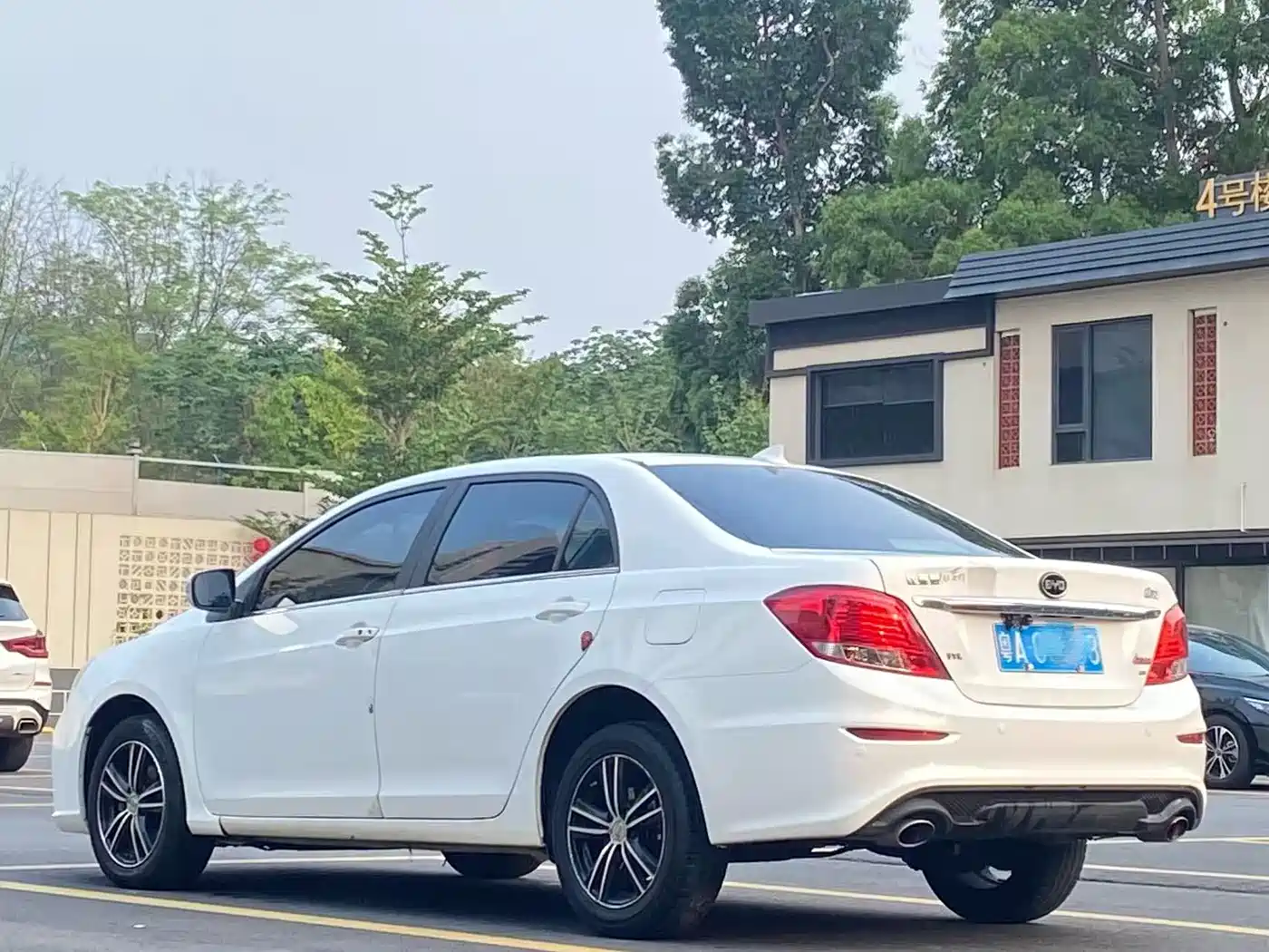 BYD Surui 2015 Facelift 1.5L Auto Luxury фото 4