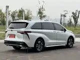 Фото 22 - Toyota Granvia