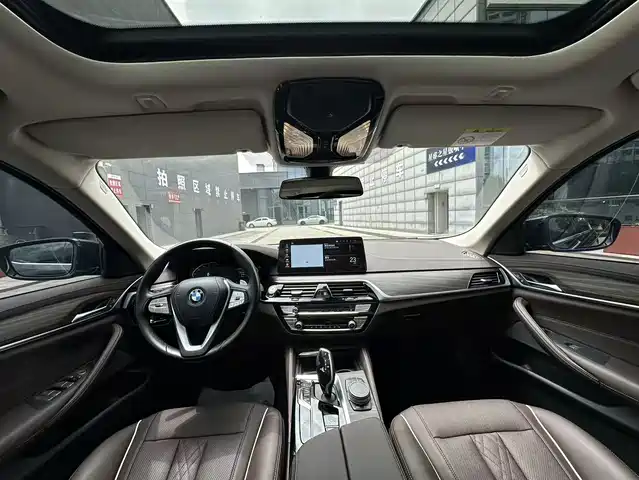 BMW 5 Series 2021 530Li Leading Luxury Package — фото 5