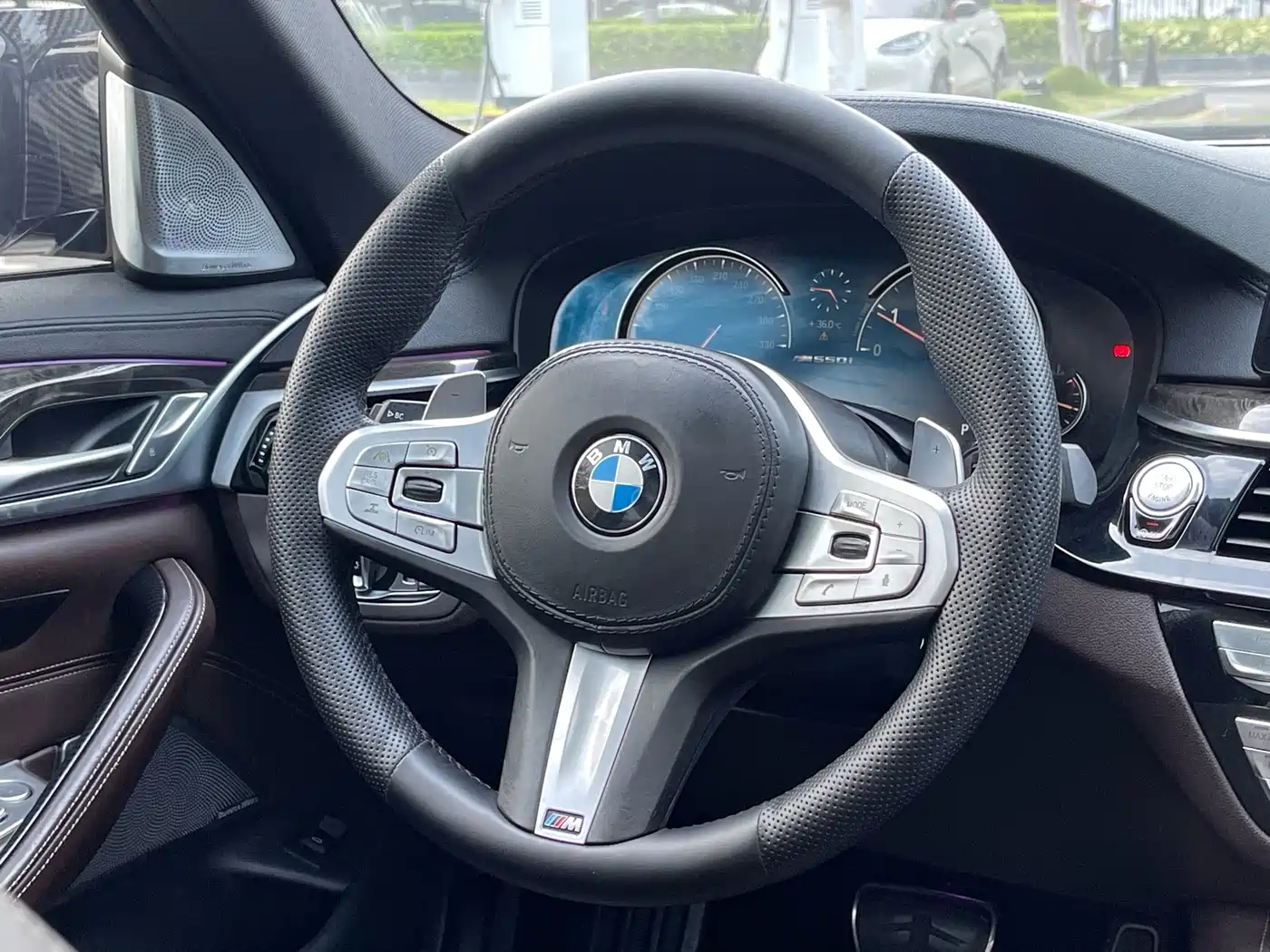 صورة 21 - BMW 5 Series