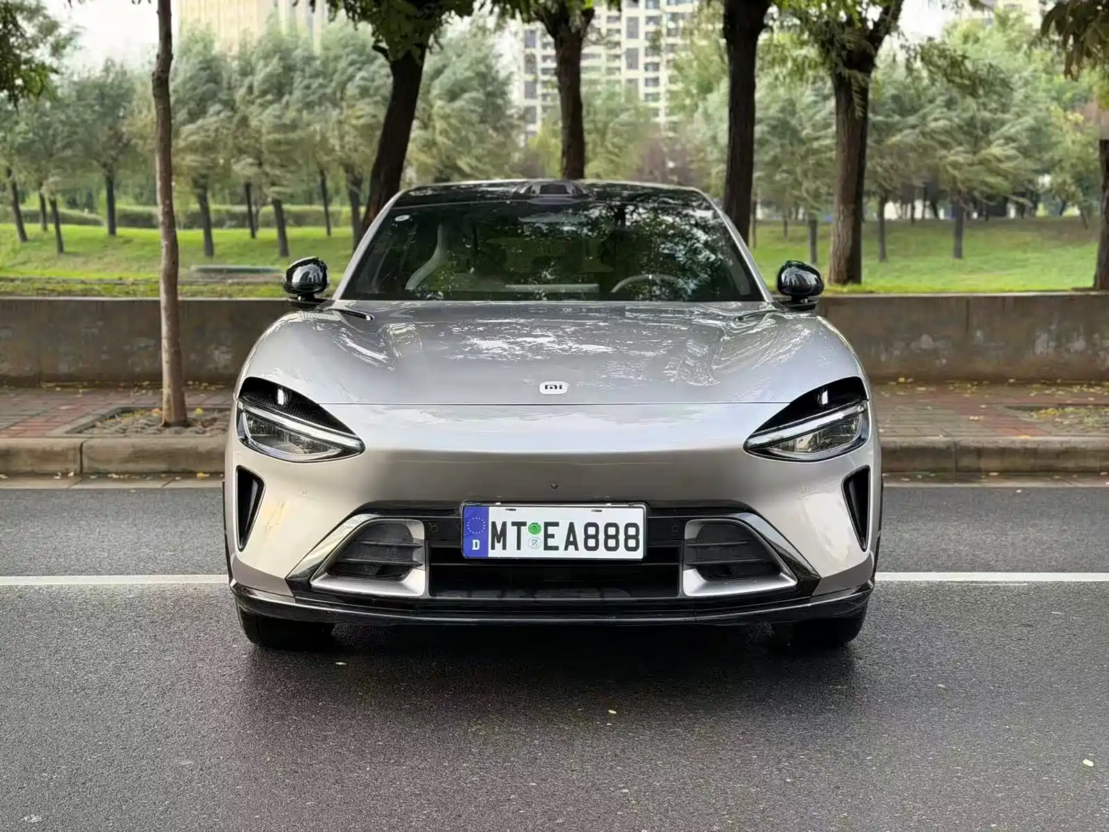Photo 2 - Xiaomi Xiaomi YU7