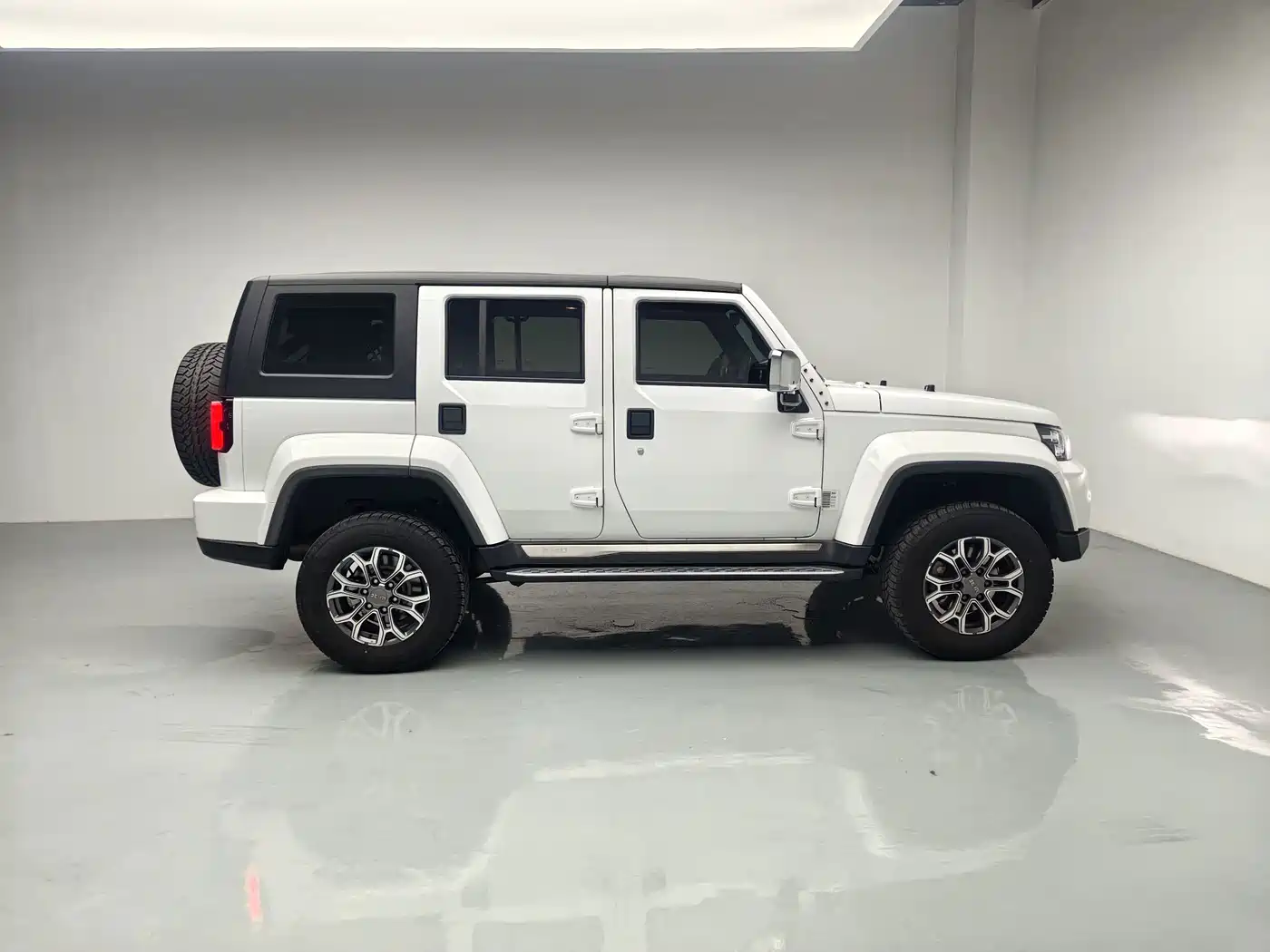 BAIC ORV Beijing Offroad BJ40 2025 2024 2.0T Urban Hunter Glory Edition