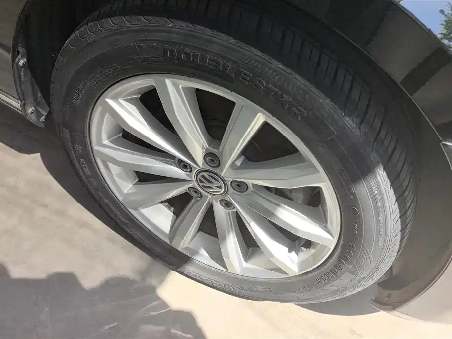 Volkswagen Magotan 2018 330TSI DSG Leading фото 6