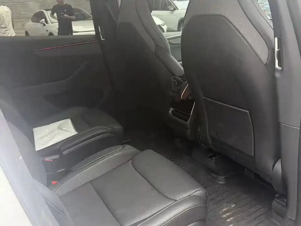 Tesla Model Y L 2025 2025 Facelift Long Range AWD