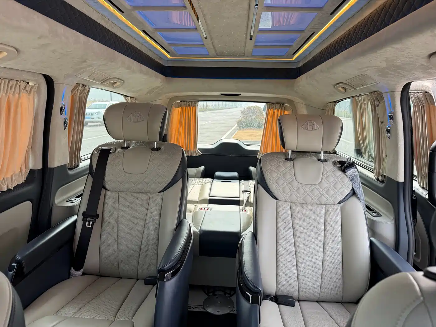 Mercedes-Benz Vito 2018 2.0T Business Edition China VI фото 5