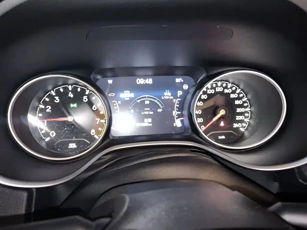 Фото 4 - Jeep Compass