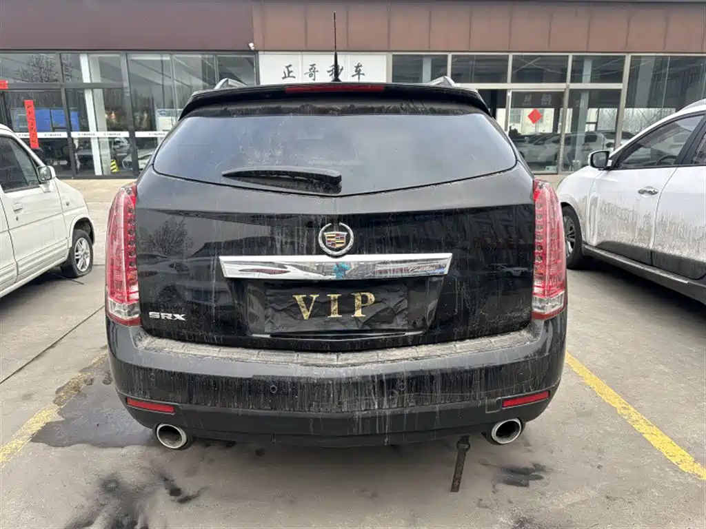 Cadillac SRX 2015 3.0L Leading фото 2