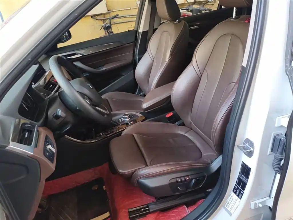 BMW X1 2019 xDrive20Li Premium Model фото 15