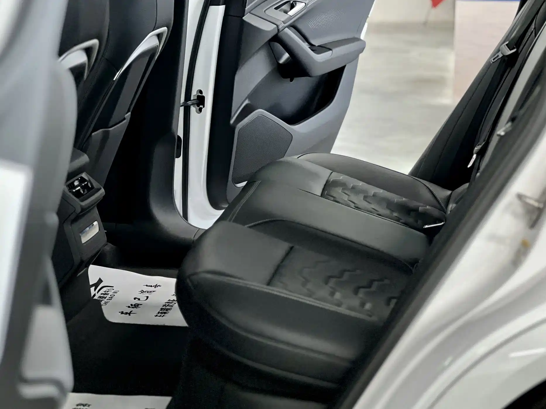 Photo 16 - Audi Q6L e-tron