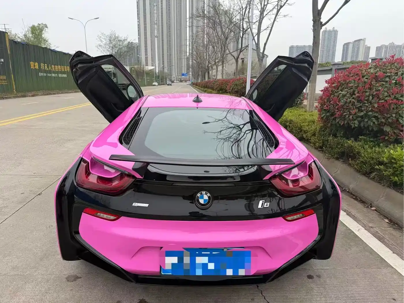 BMW I8