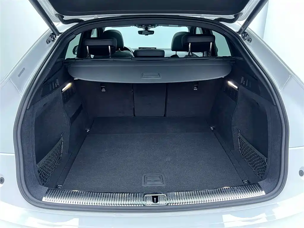Audi Q5L Sportback 2022 40 TFSI Luxury фото 3