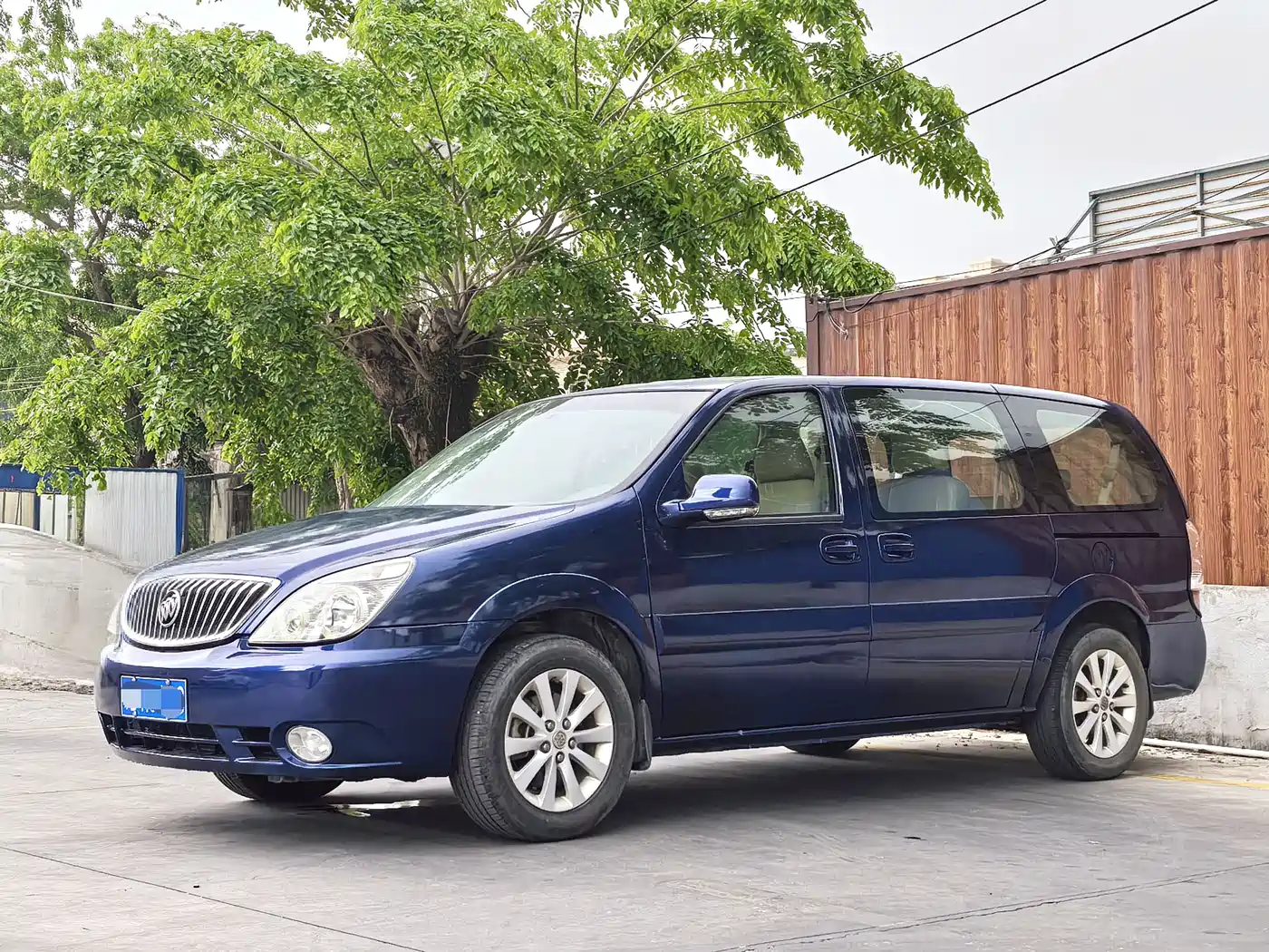 Buick GL8 2011 2.4L CT Luxury Business Comfort Edition