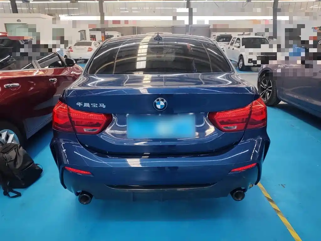 BMW 1 Series 2022 125i M Sport Shadow Edition фото 5