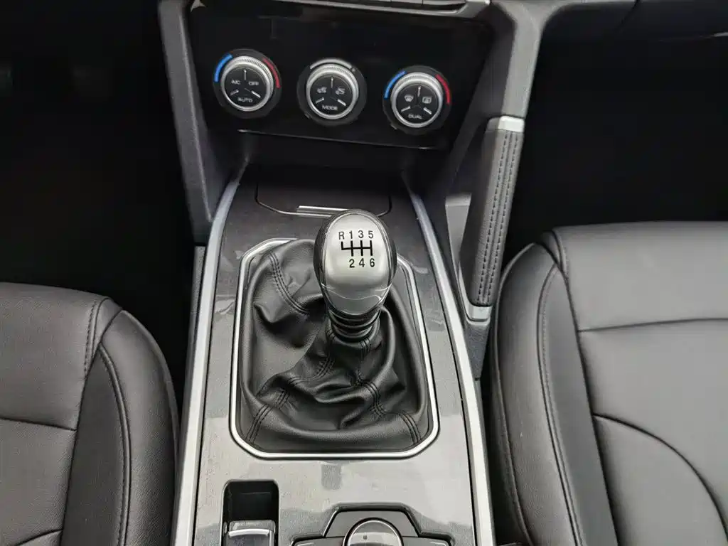 Haval H6 2019 Sport 1.5T Manual 2WD Elite (China VI) фото 13