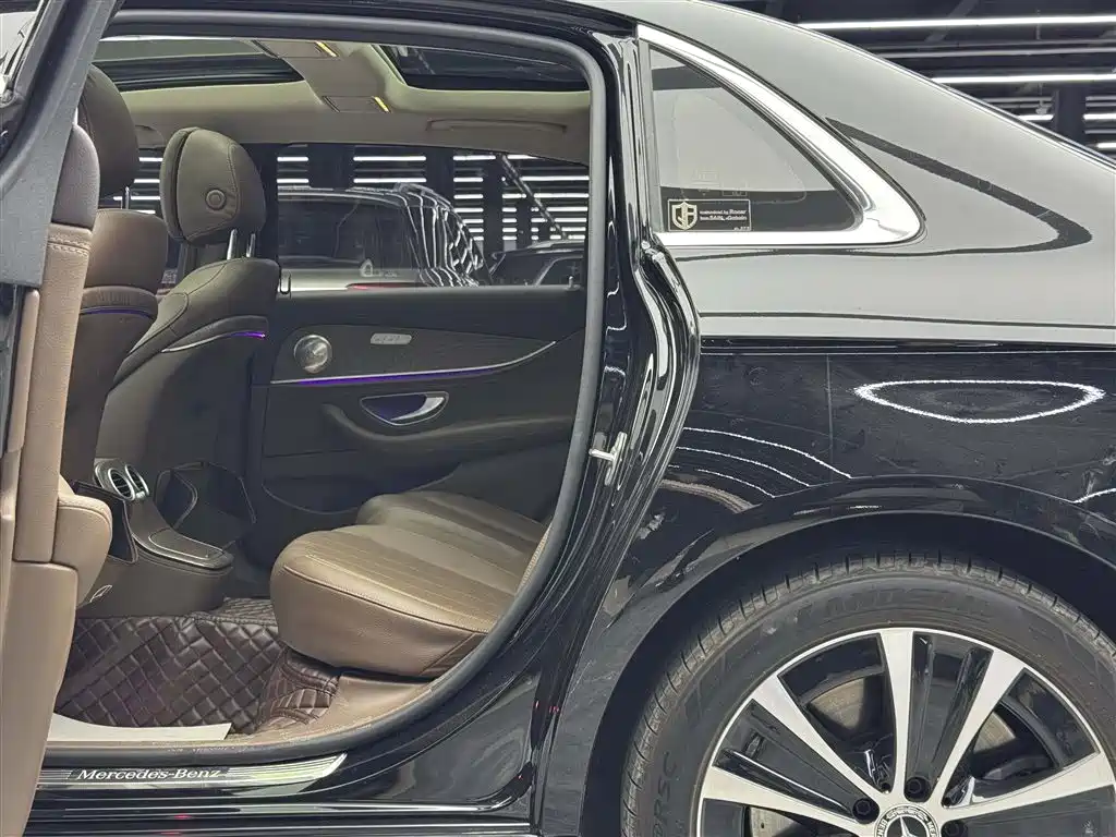 Mercedes-Benz E-Class New Energy 2022 E 350 e L Plug-in Hybrid Sedan фото 7