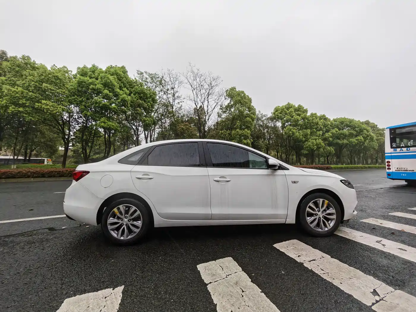Buick Excelle 2021 1.3T Auto Mild Hybrid Elite фото 12