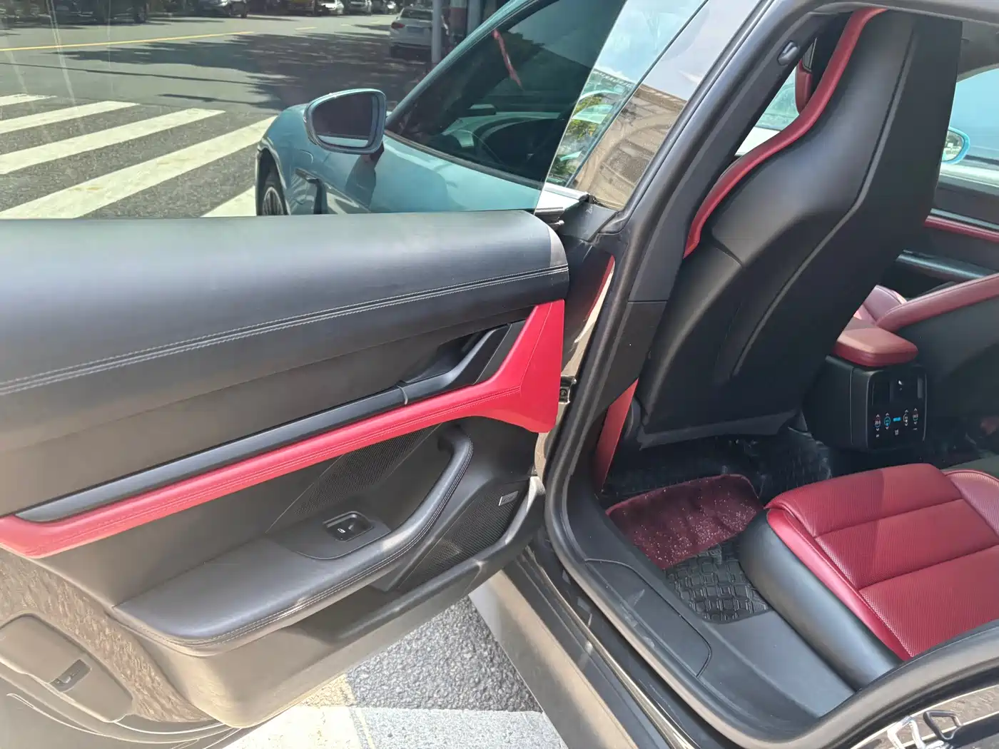Porsche Taycan 2021 2020 Taycan
