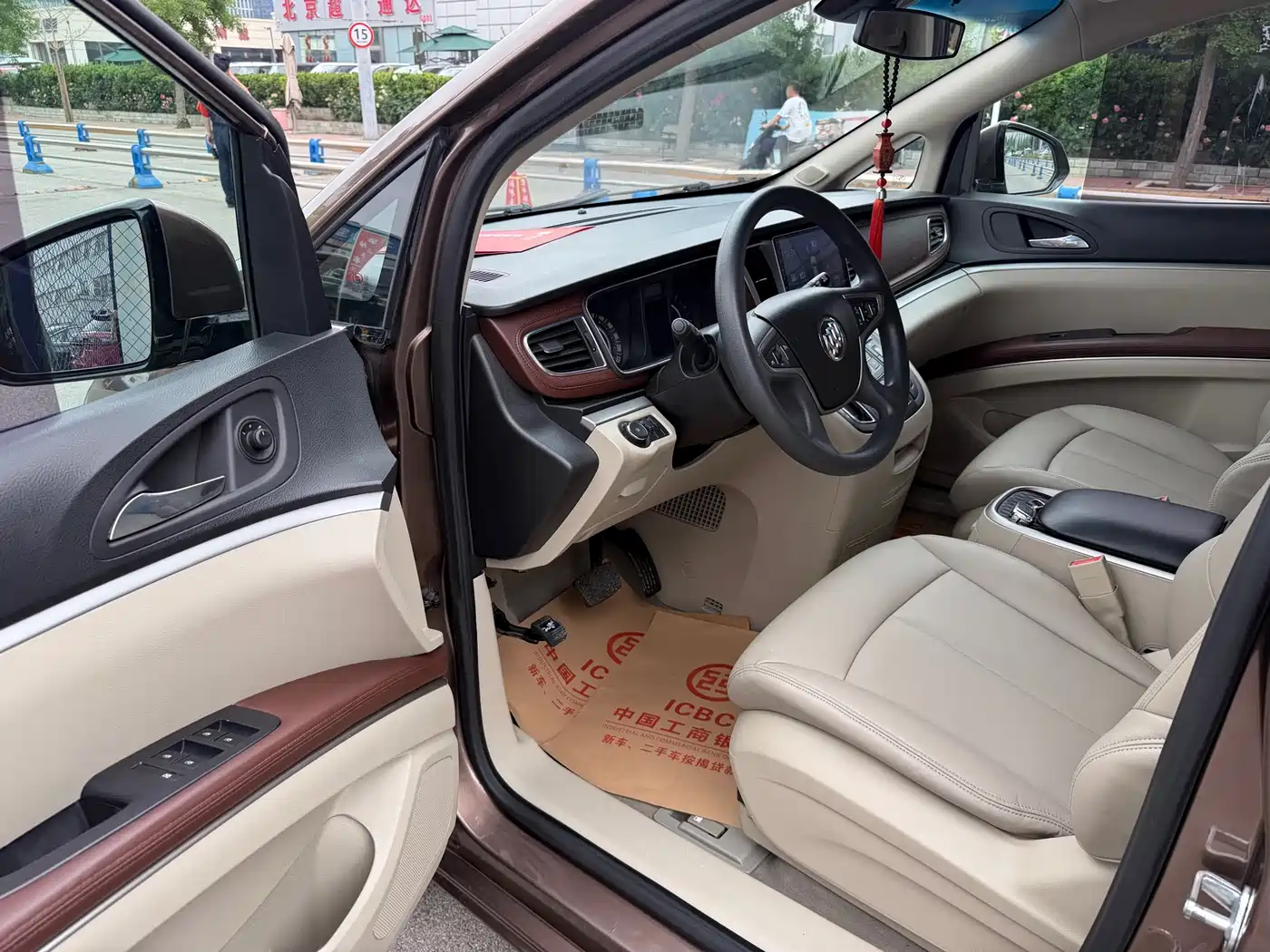 Buick GL8 2018 28T Comfort China VI фото 9