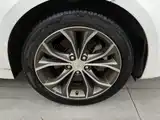 Фото 6 - Geely Borui