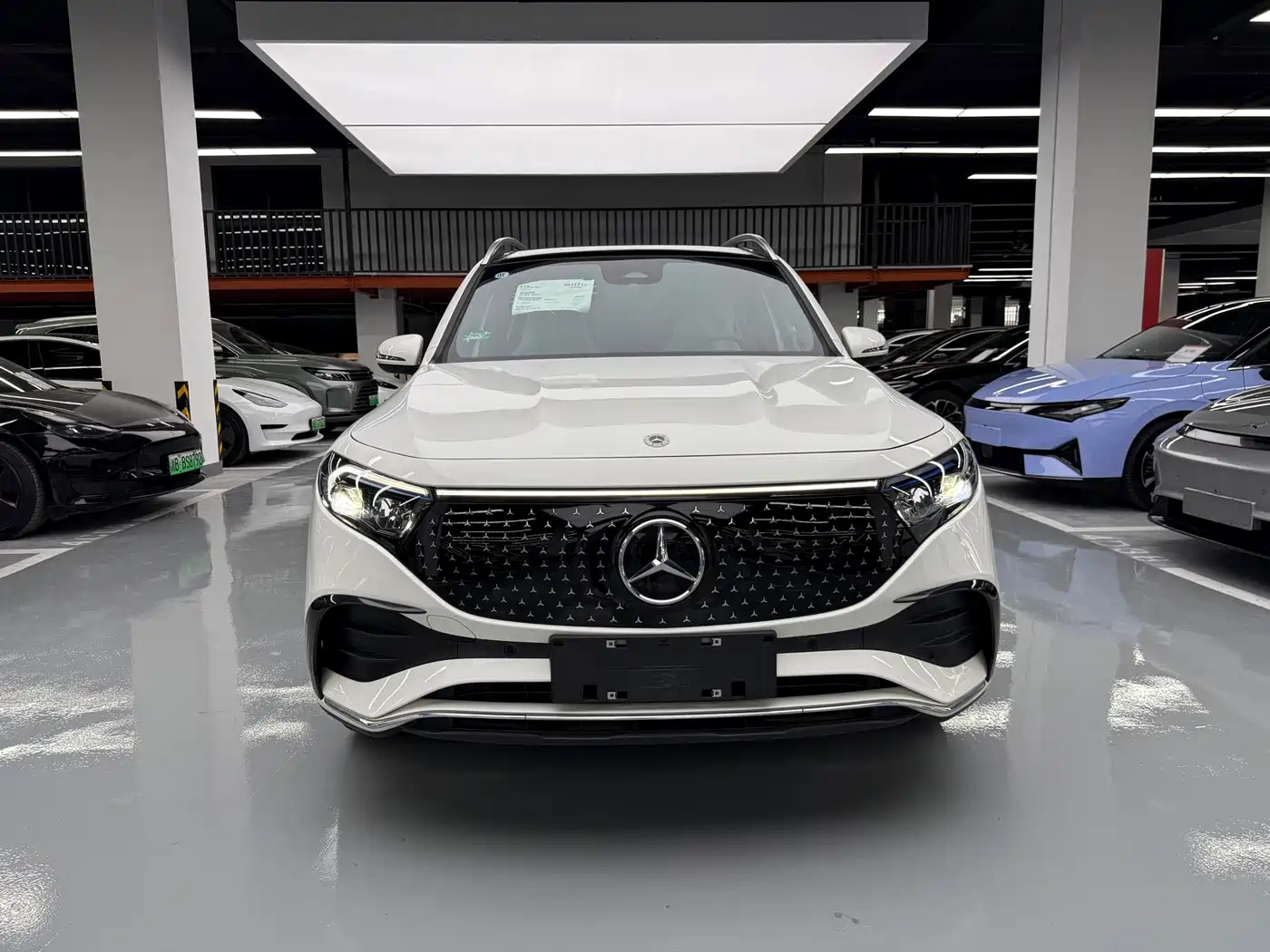 Mercedes-Benz EQB 2026 2025 EQB 260