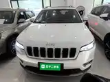 Фото 3 - Jeep Cherokee