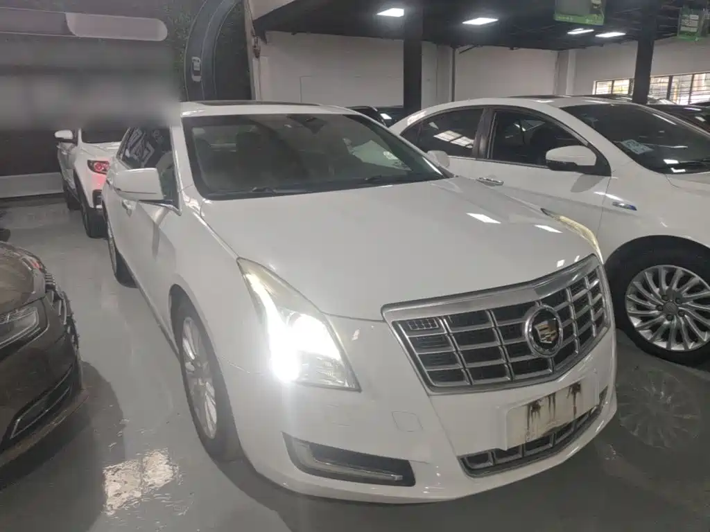 Photo 4 - Cadillac XTS