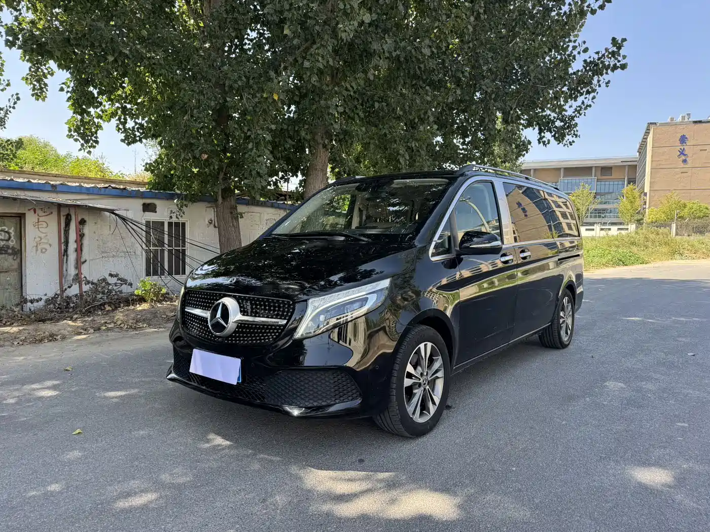 Фото 1 - Mercedes-Benz V-Class