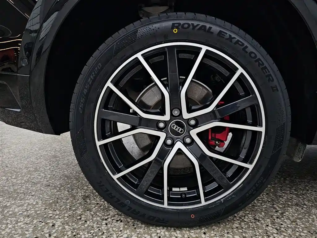 Audi Q5L 2024 Model 45 TFSI Luxury Dynamic фото 15