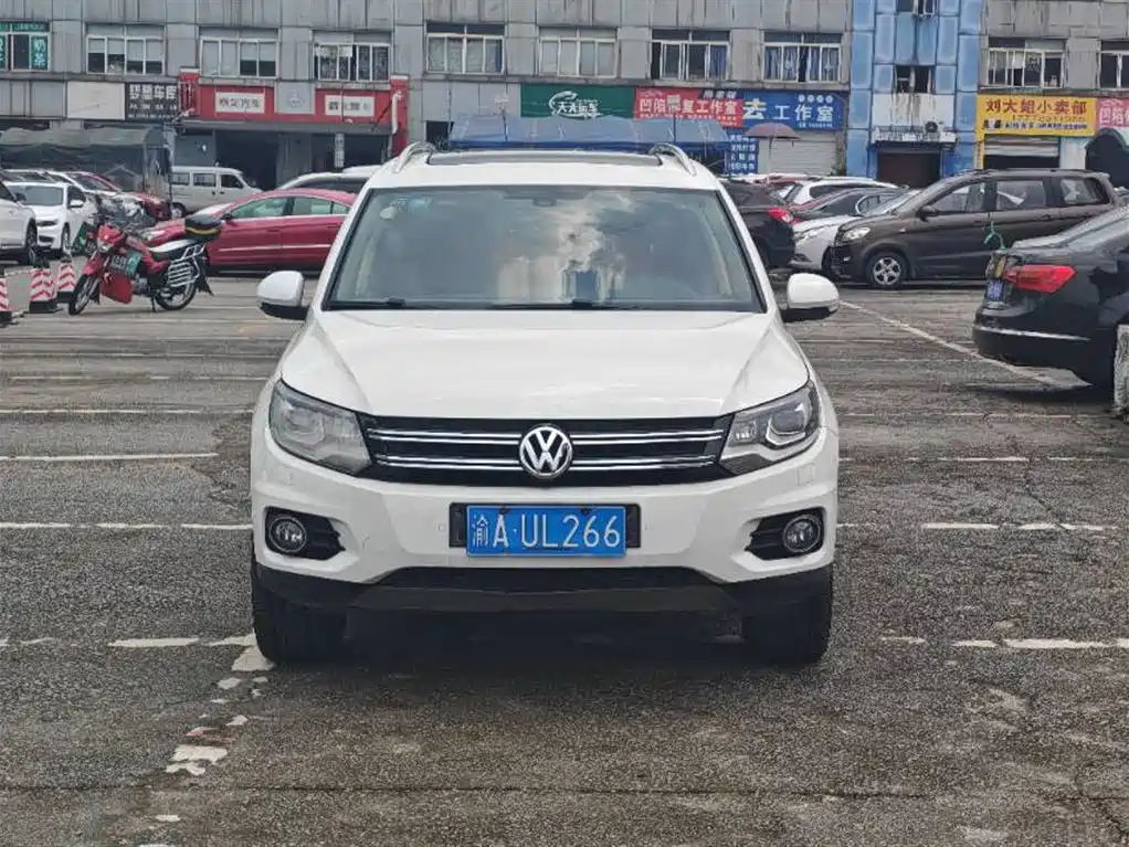 Volkswagen Tiguan 2011 Model 2.0TSI R-Line фото 2