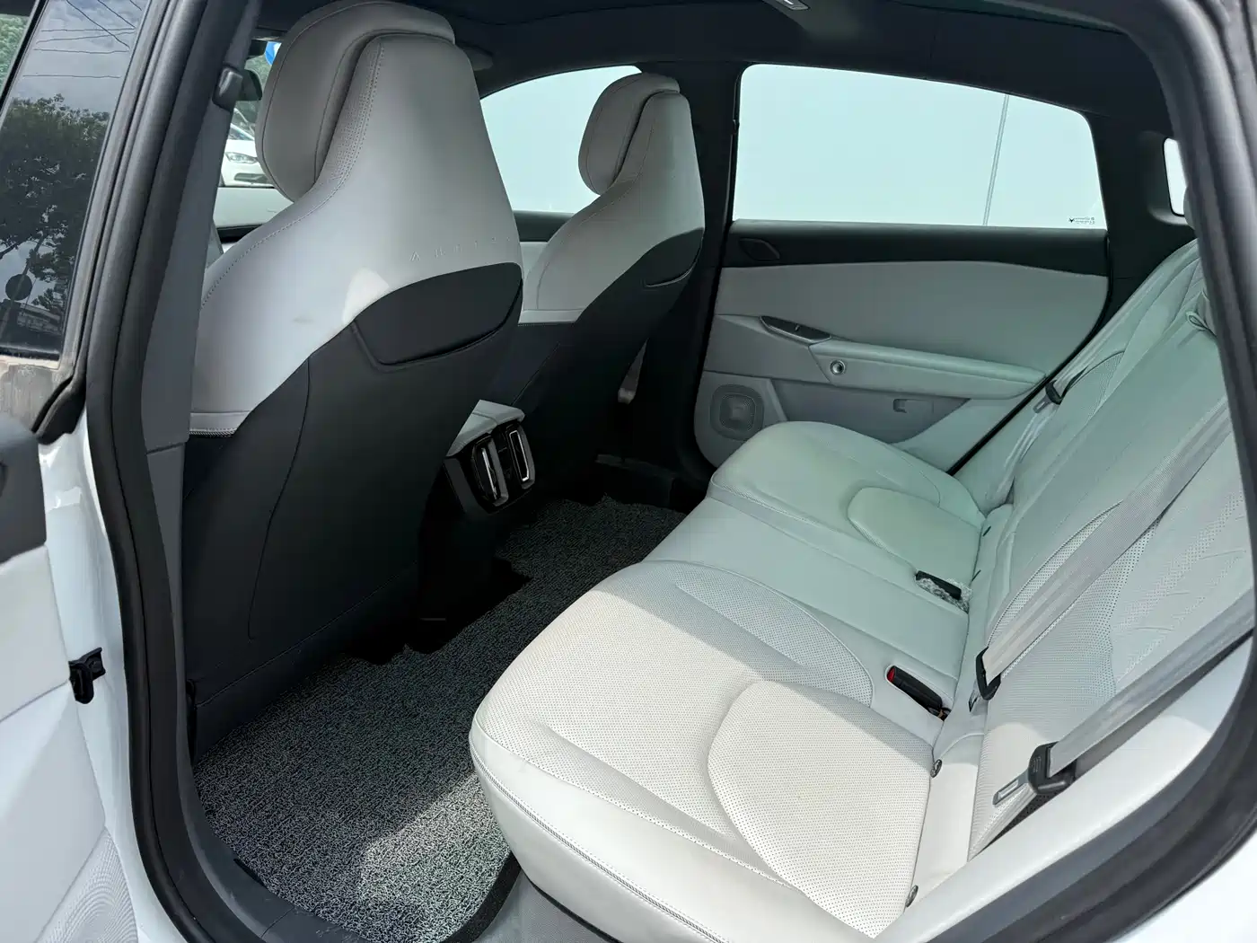 ARCFOX EXTREME FOX POLAR FOX ALPHA S5