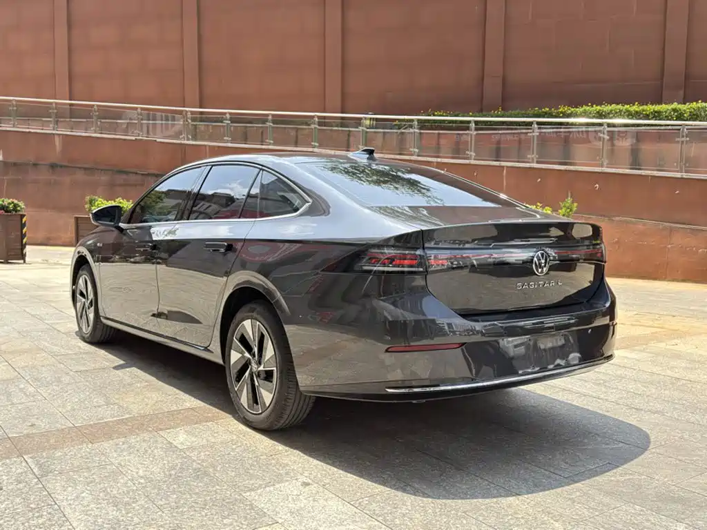 Volkswagen Sagitar 2026 2025 300TSI DSG Mid-range Edition