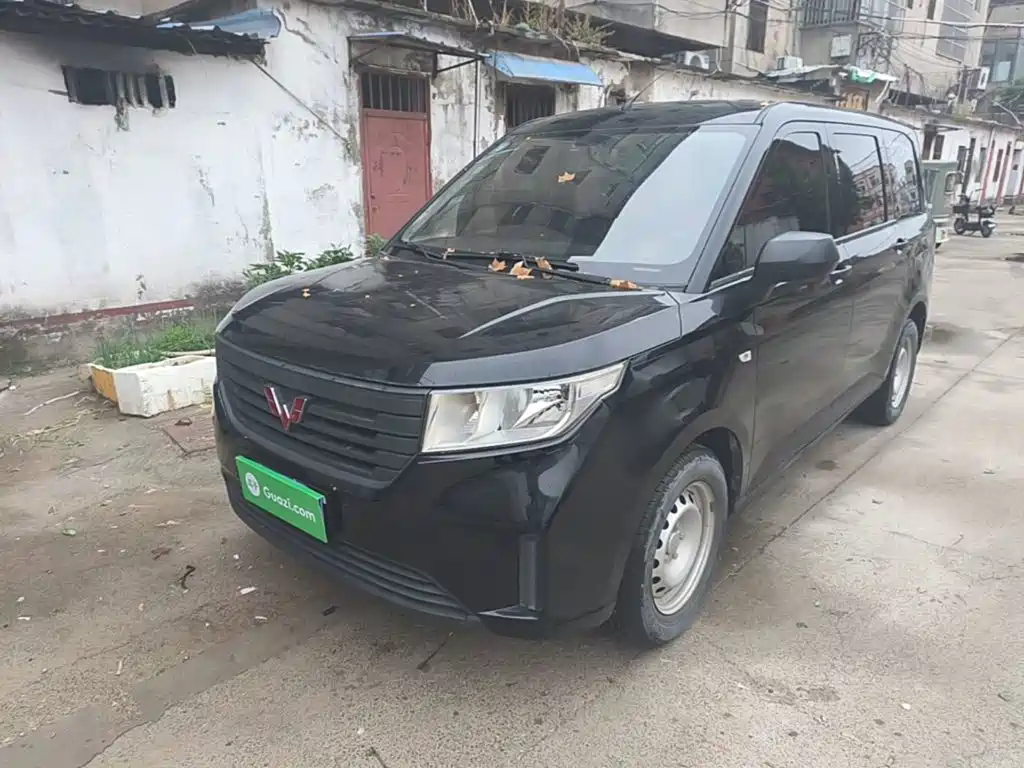 Wuling Motors Wuling Hongguang PLUS 2019 1.5T Manual Standard 7-seater