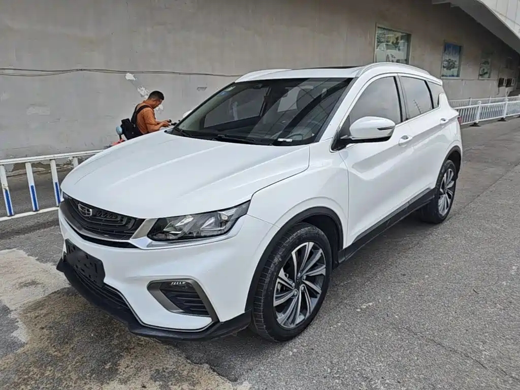 Photo 2 - Geely Coolray
