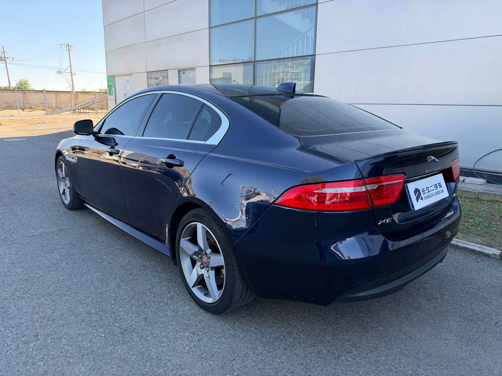 Фото 7 - Jaguar XE