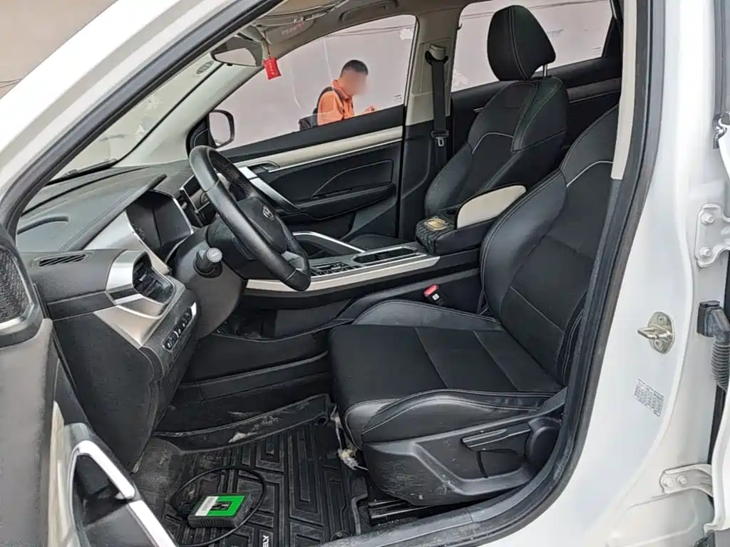 Photo 15 - Geely Coolray