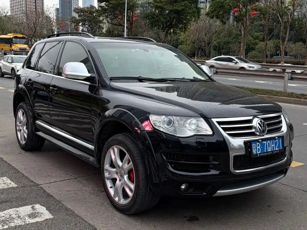 Volkswagen Touareg 2010 3.6 Limited Luxury Edition фото 3