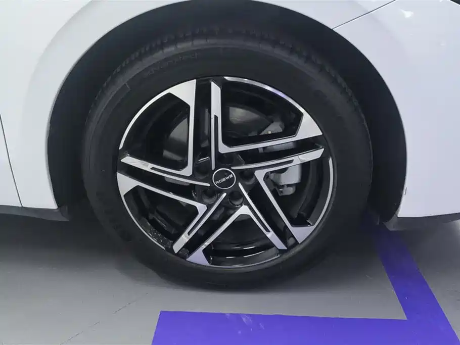 Roewe D7 2024 2023 DMH 125km Excellence Edition
