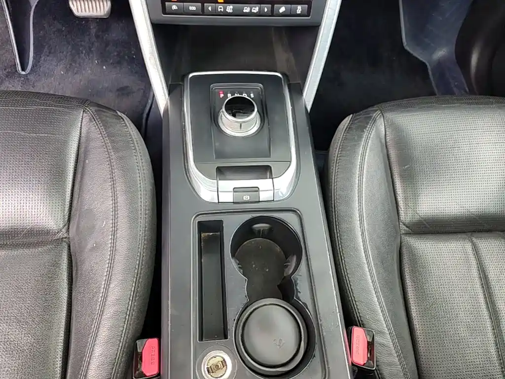 Land Rover Discovery Sport (Import) 2016 2015 2.0T SE