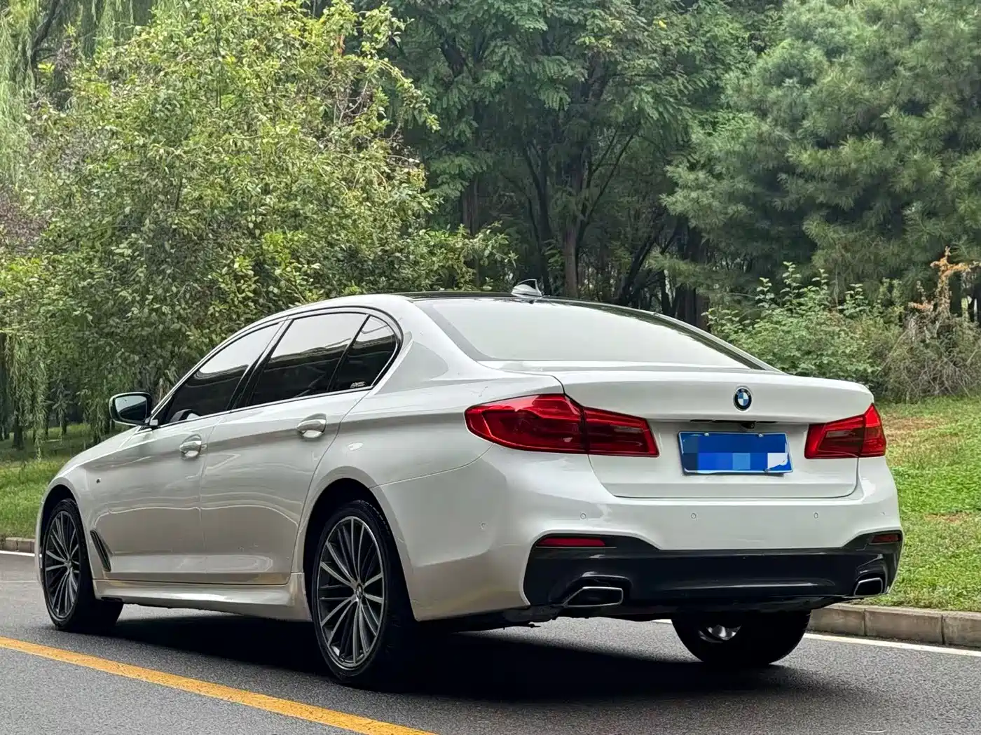 Photo 15 - BMW 5 Series