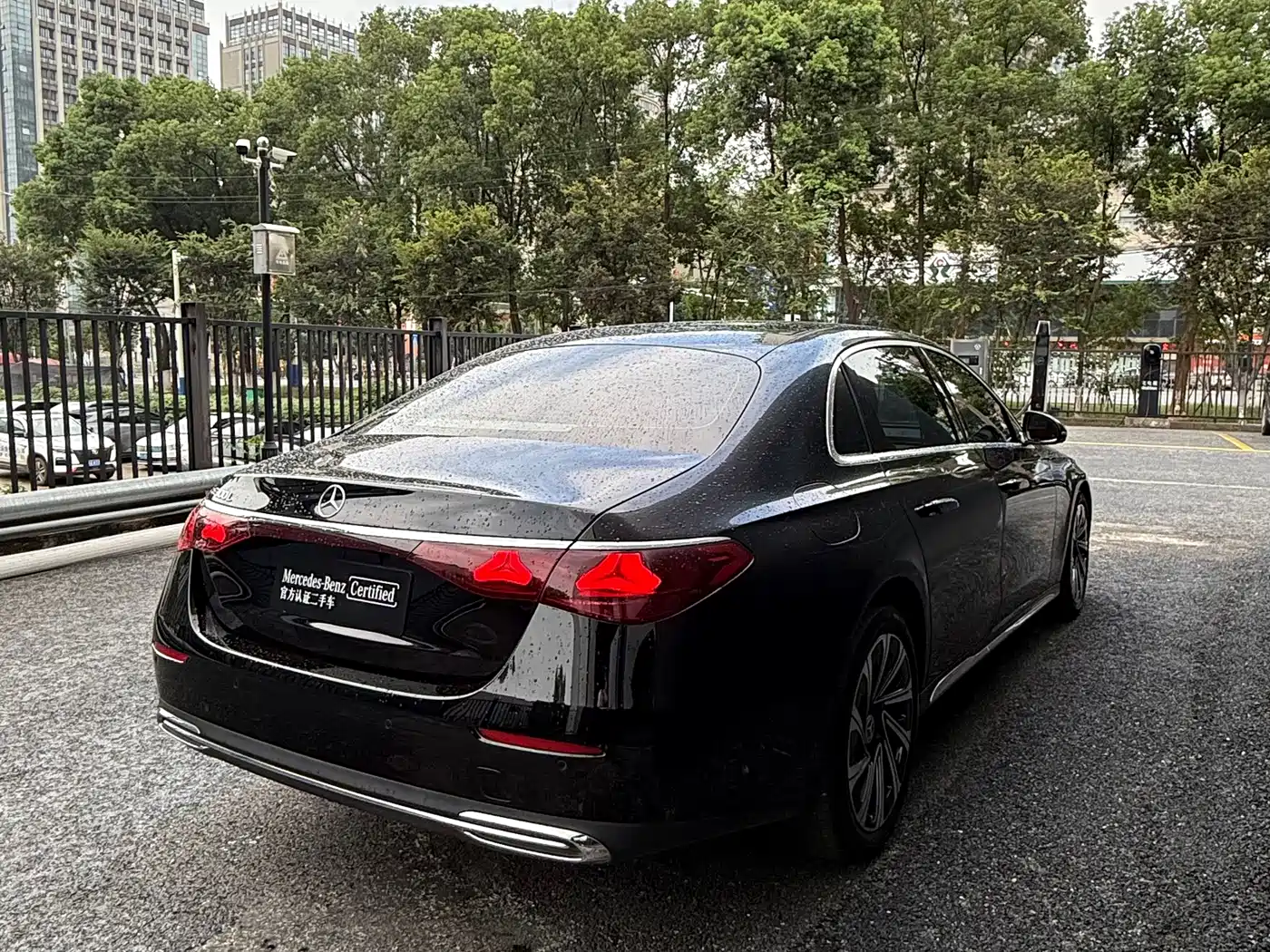 Mercedes-Benz E-Class, миниатюра 11