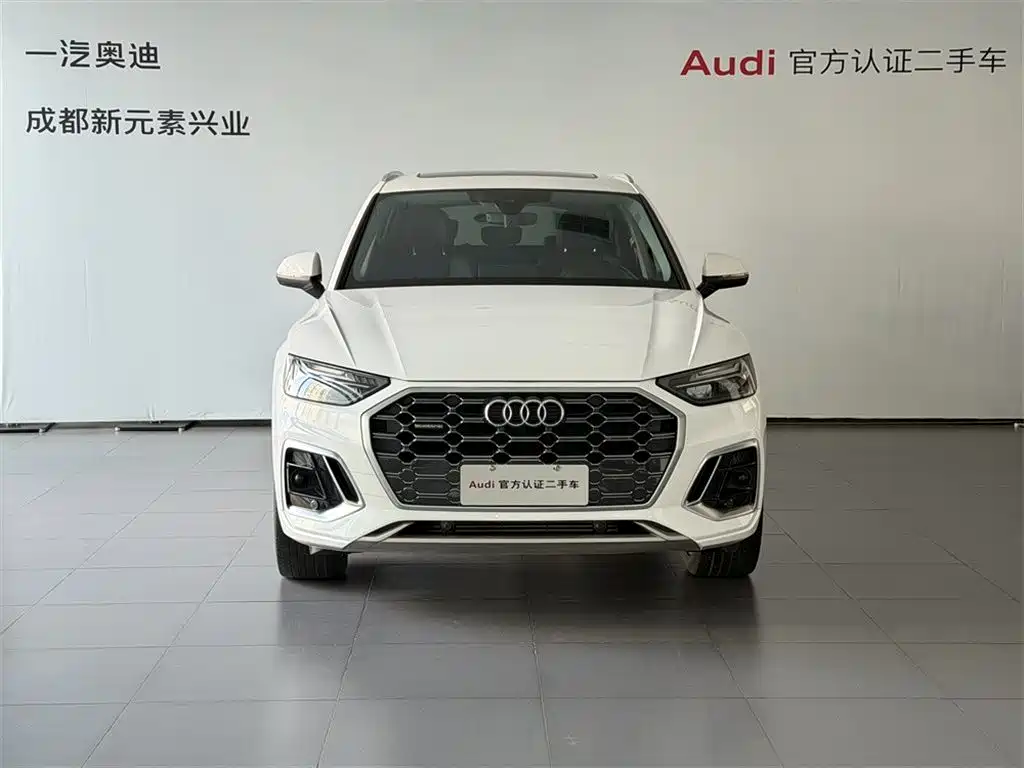 Audi Q5L 2022 45T Luxury Dynamic фото 2