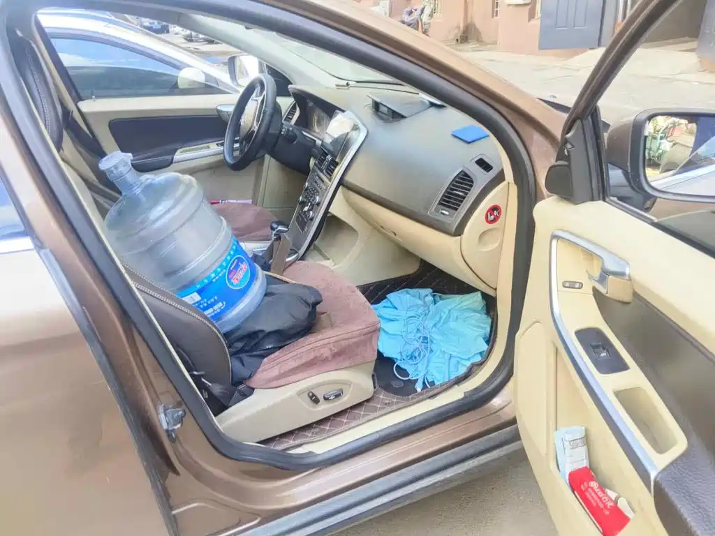 Volvo XC60 (Import) 2010 2009 T6 AWD Zhiya Edition